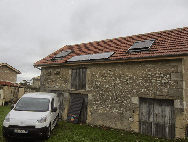 photo-installation-pilote-dualsun-panneaux-solaires-hybride-thermique-photovoltaïque