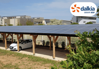 chantier-dalkia-installation-piscine-panneaux-solaire-hybrides-dualsun-1.png